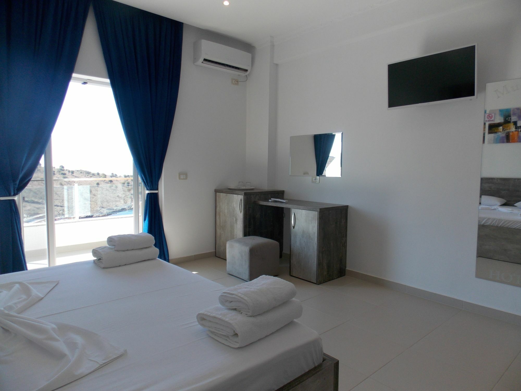 Mucobega Hotel 2 Саранде Екстериор снимка